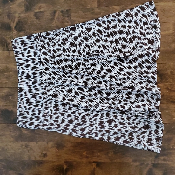 Skirt Set M Chapter One - Picture 5 of 5